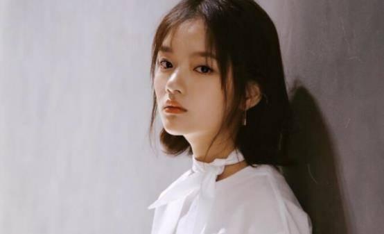 易遥的资料,青春追梦的勇敢少女