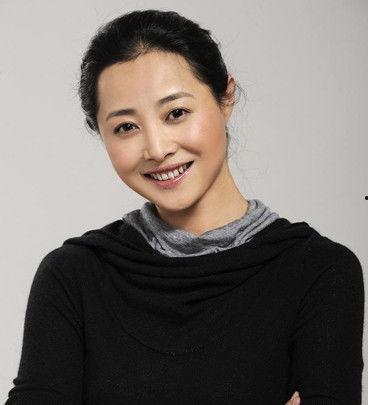 程鹤个人资料,才华横溢的艺术家，人生轨迹与艺术成就的完美融合